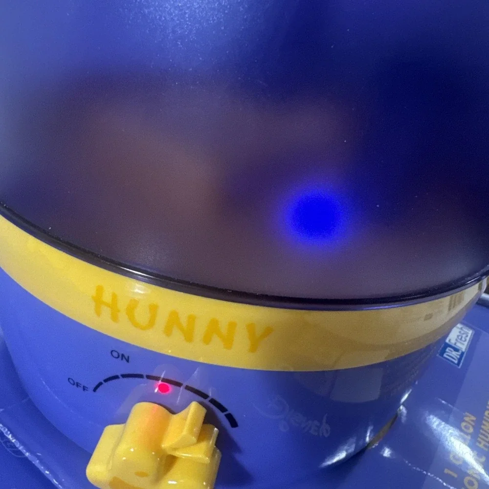 Vintage Disney Ultrasonic Humidifier Cool Mist Winnie The Pooh Night Light  1998